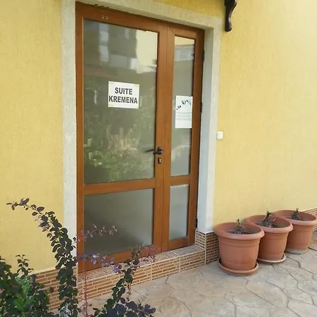Guest house Kremena 2*